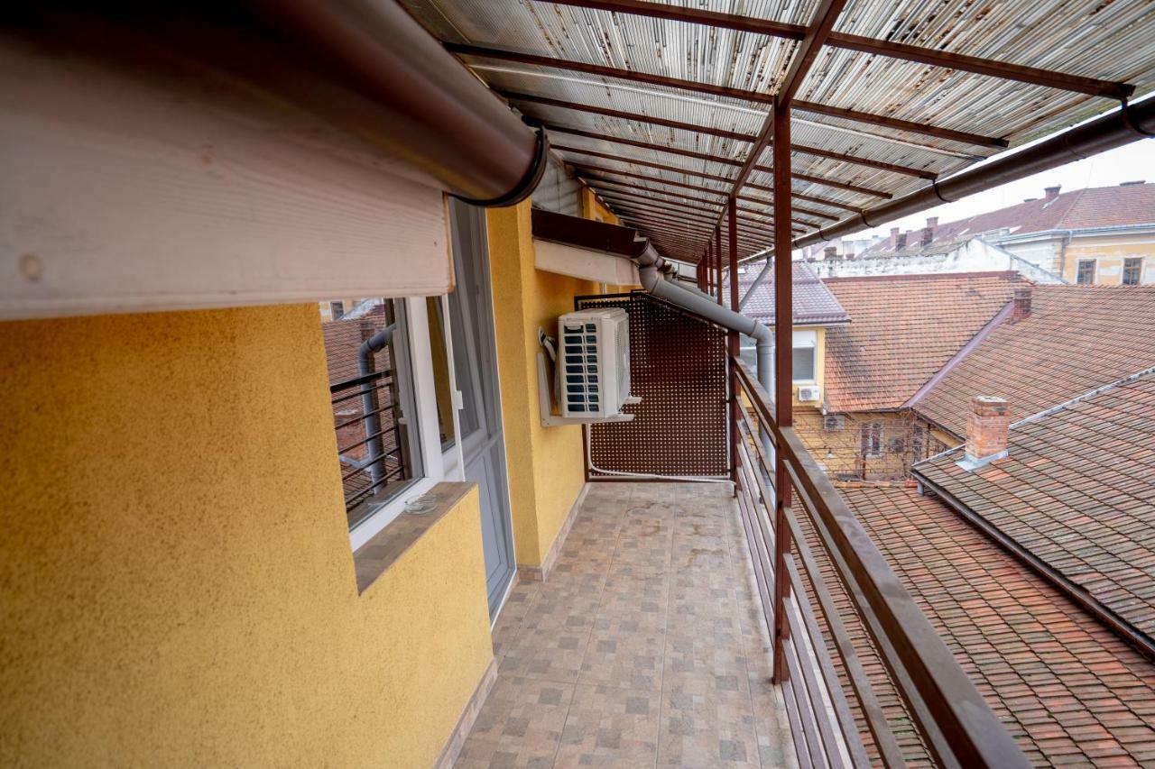 Casa Blum Hotel Lugoj Bagian luar foto